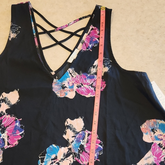 NWT Floral Tank w/ Criss-cross Back - Picture 10 of 11